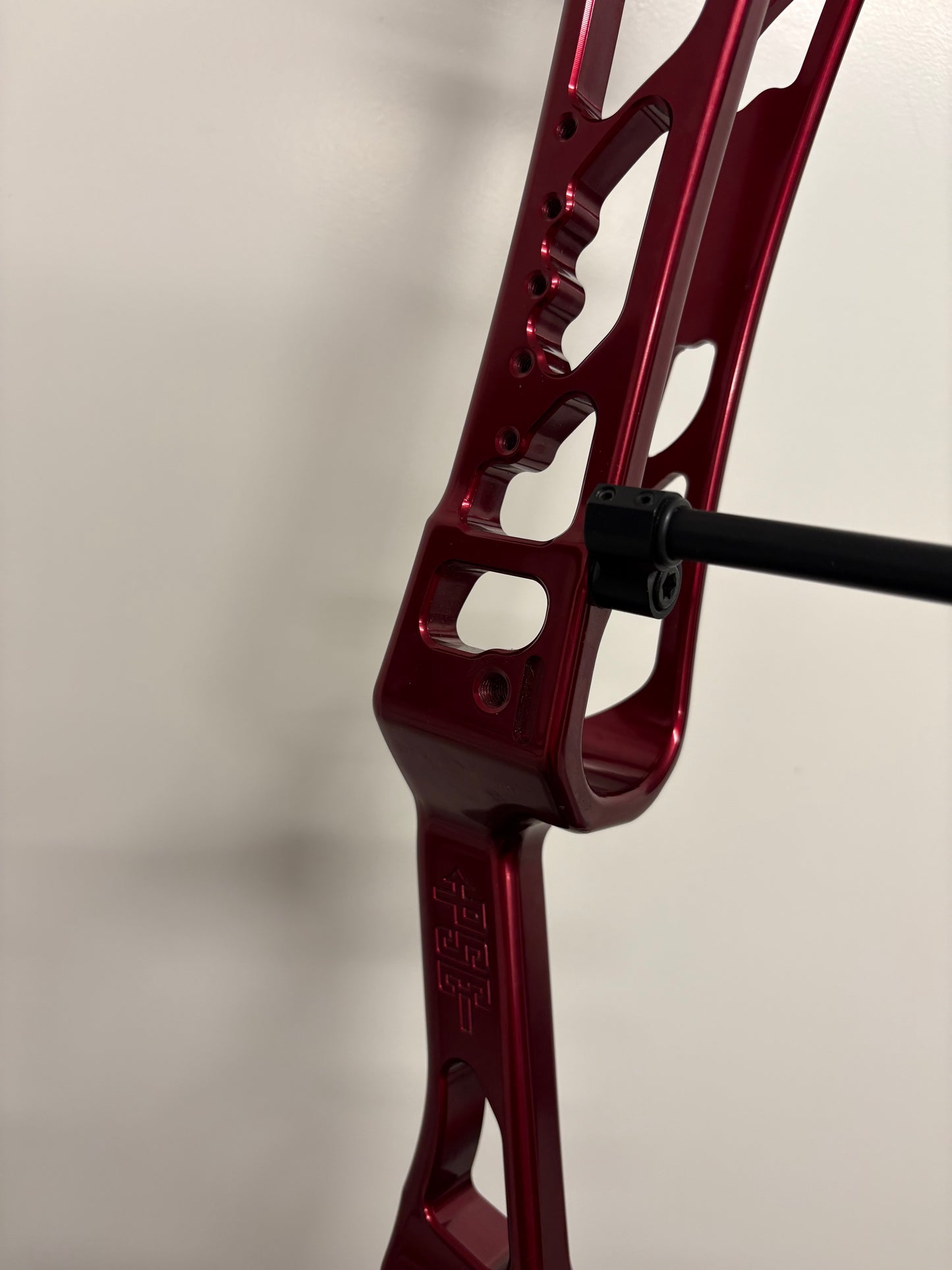 PSE Perform X Compound Bow LH Red 50-60 lbs - Used