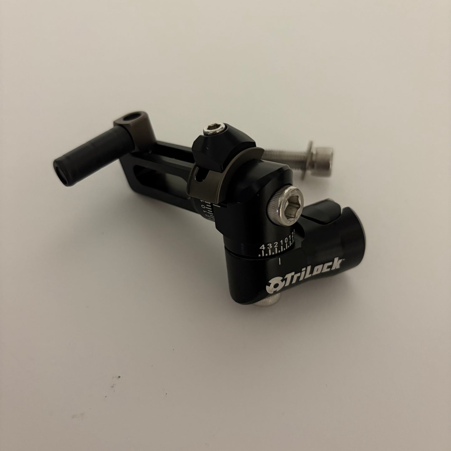 Axcel TriLock Single QD V-bar - Show Model (#576)