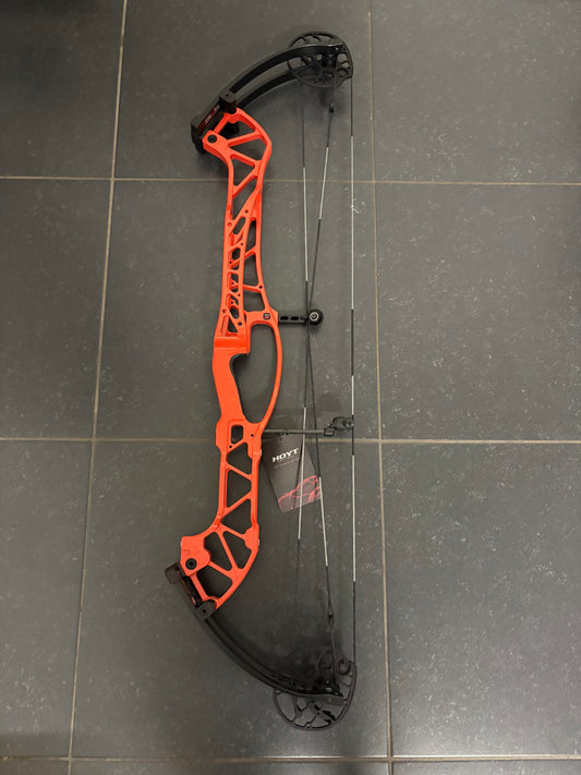 Hoyt Concept X 40 Compound Bow RH Mr Perfect Orange 50-60 lbs - NEW