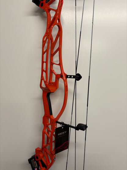 Hoyt Concept X 40 Compound Bow RH Mr Perfect Orange 50-60 lbs - NEW