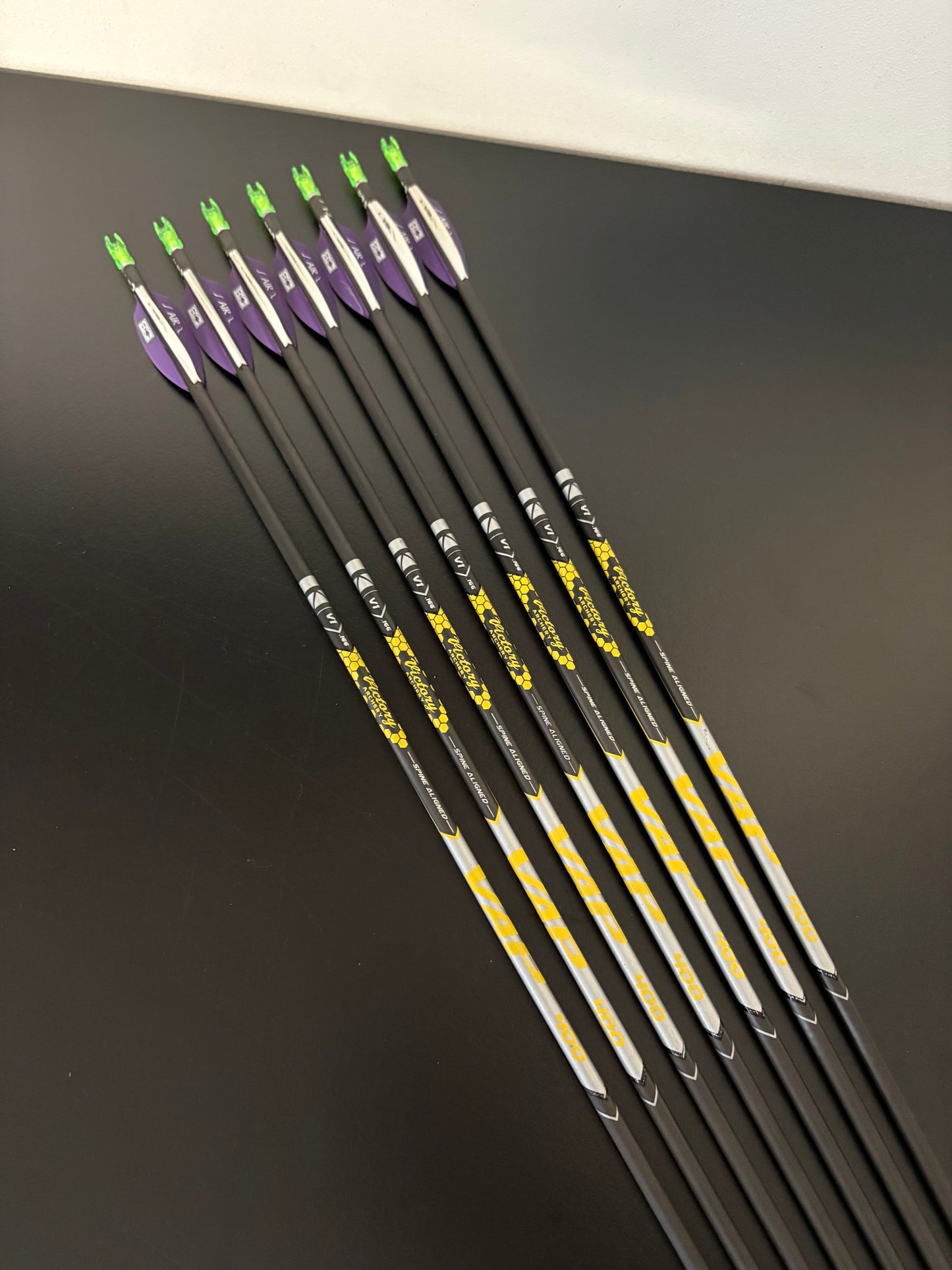 Victory VAP 166 V1 Carbon Arrows 17 pcs / Spine 400 / 27 1/8 inch - Used