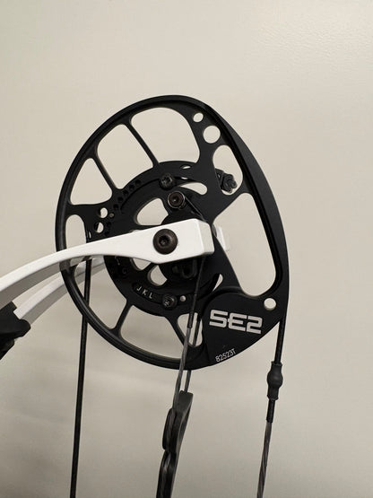PSE Supra X 37 SE2 Compound Bow RH Black Cherry 50-60 lbs - NEW
