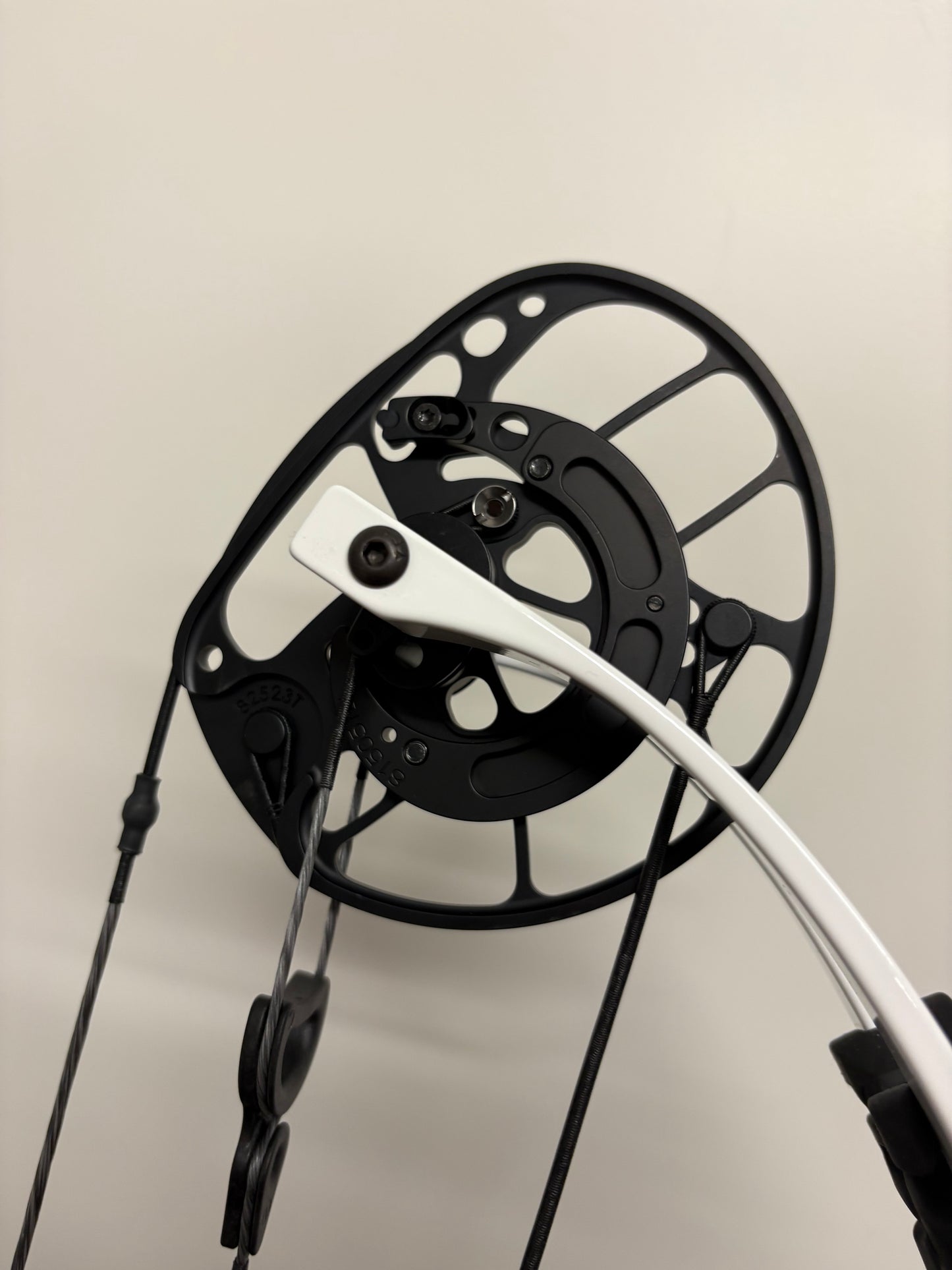 PSE Supra X 37 SE2 Compound Bow RH Black Cherry 50-60 lbs - NEW