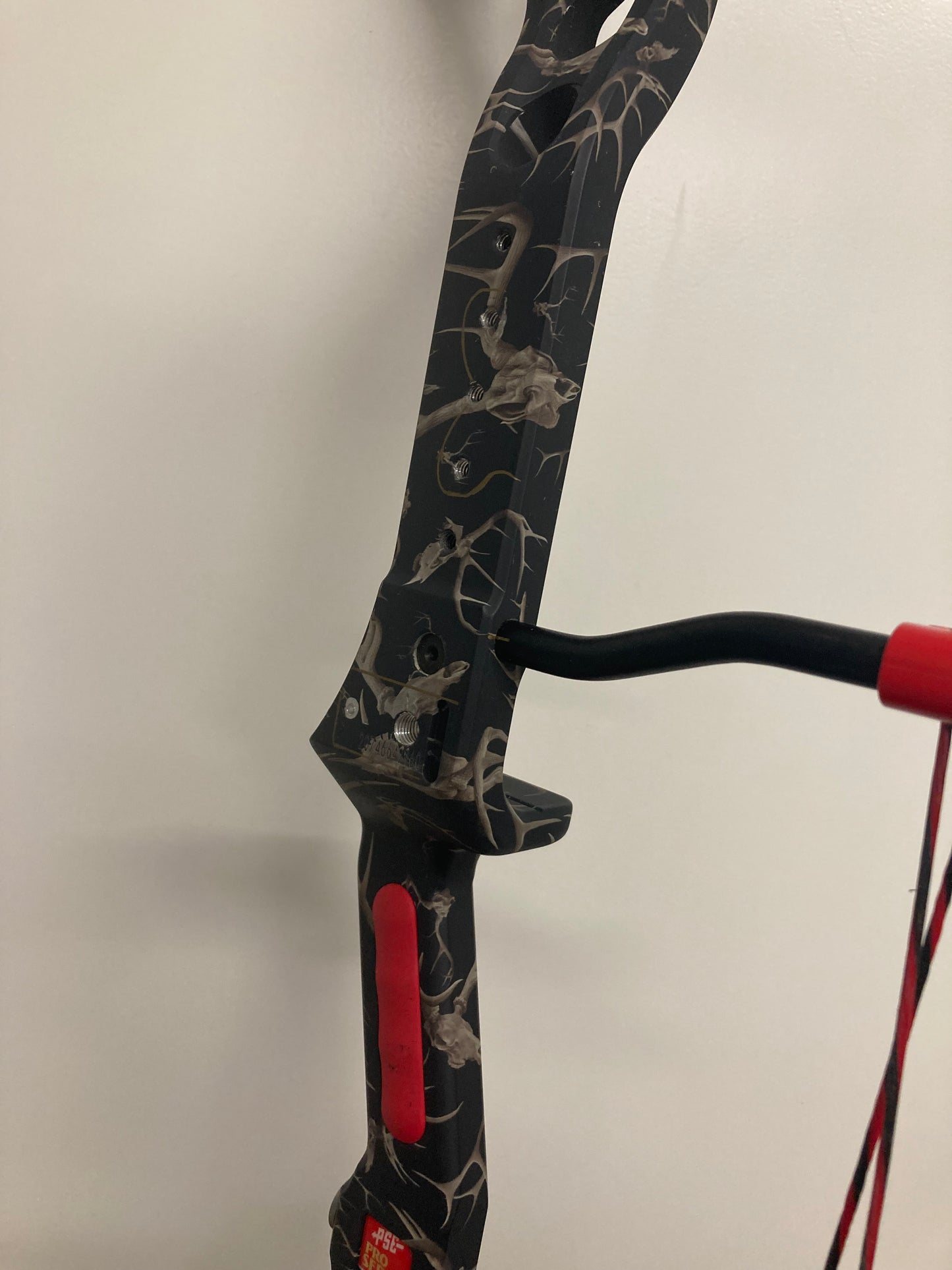 PSE X-Force Vendetta Compound Bow LH Black Antler 50-60 lbs - Used