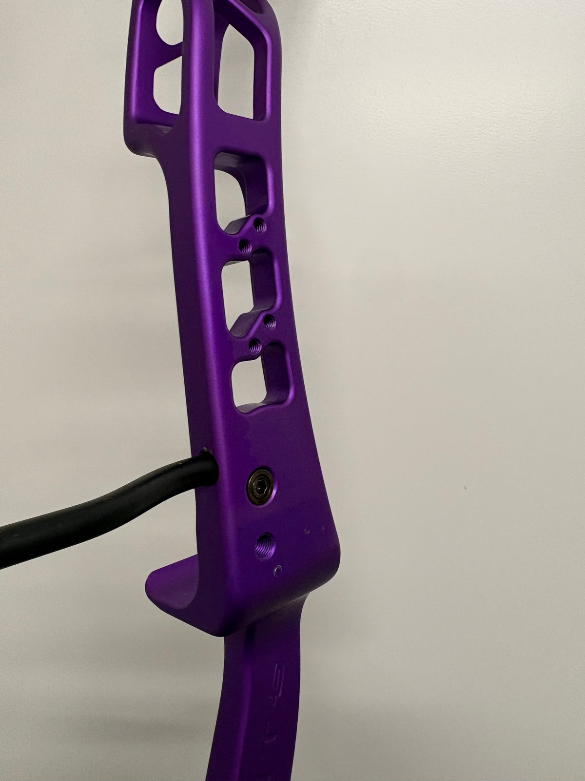 Elite Victory 37 Compound Bow RH Purple 50-60 lbs - Used