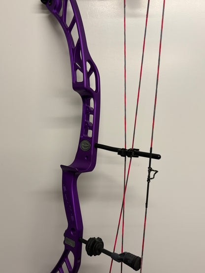 Elite Victory 37 Compound Bow RH Purple 50-60 lbs - Used