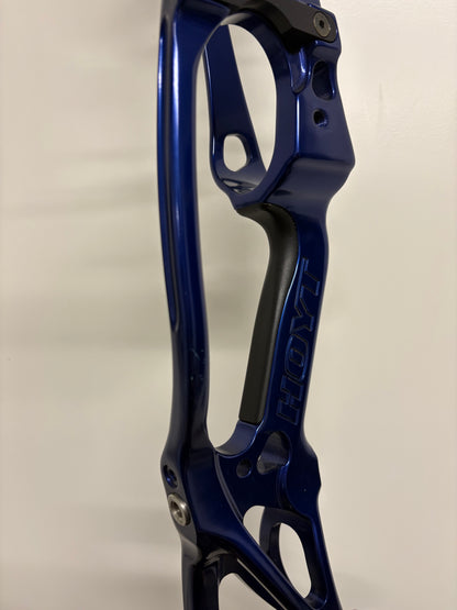 Hoyt Invicta 40 Compound Bow RH Cobalt Blue X3 #2 50-60 lbs - Used
