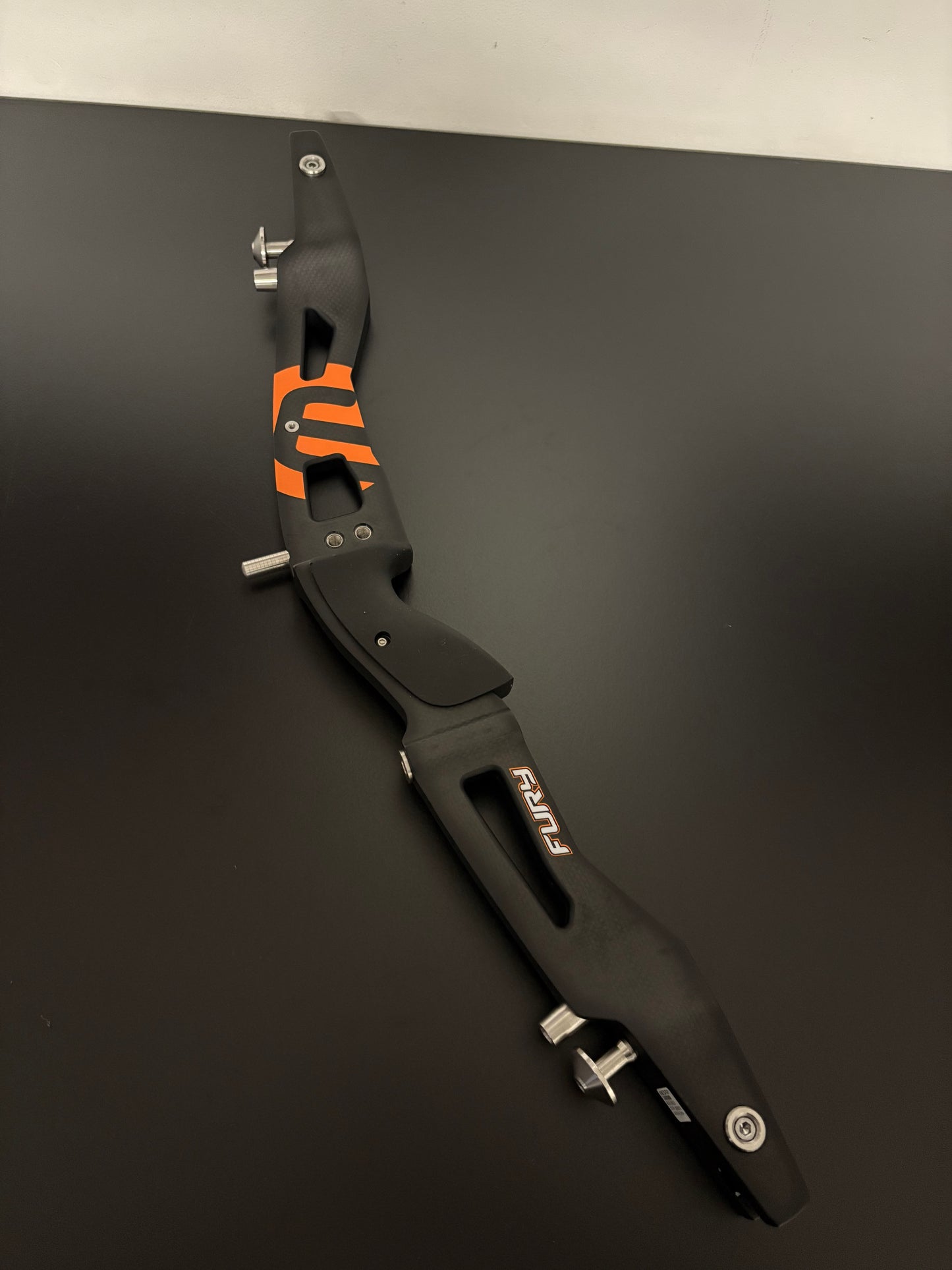 Kinetic Riser Fury Carbon RH Black/Orange 25'' - Used