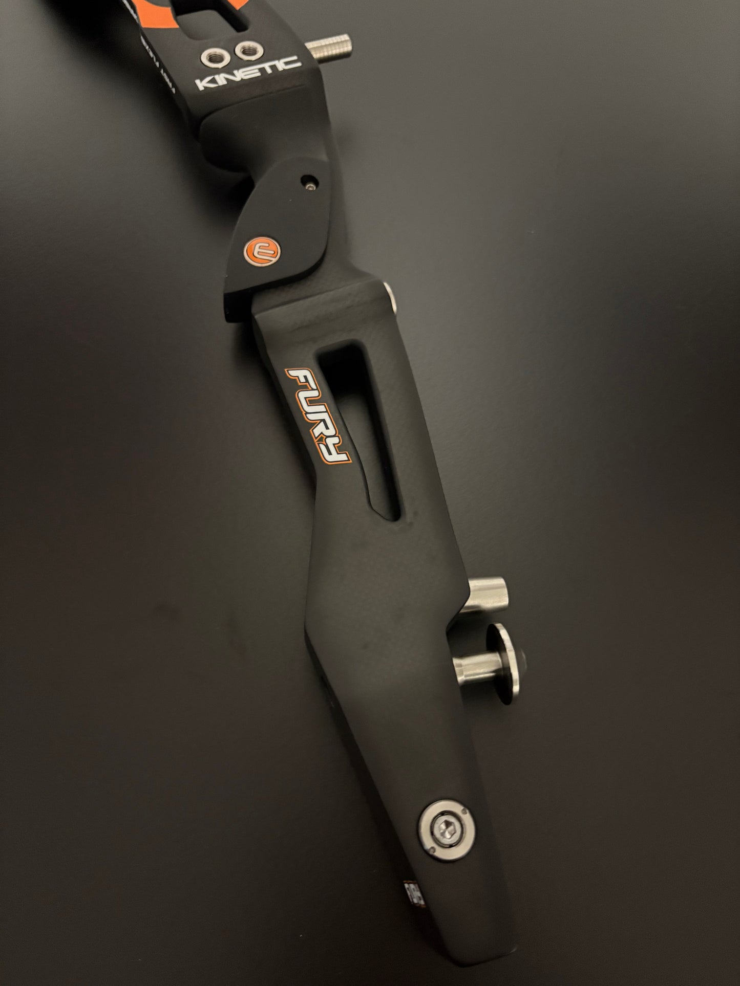 Kinetic Riser Fury Carbon RH Black/Orange 25'' - Used