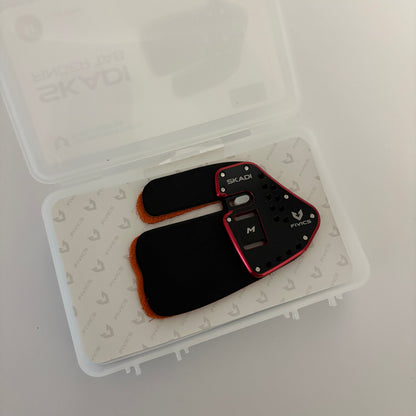 Fivics Skadi Recurve Finger Tab RH Medium - NEW (#633)