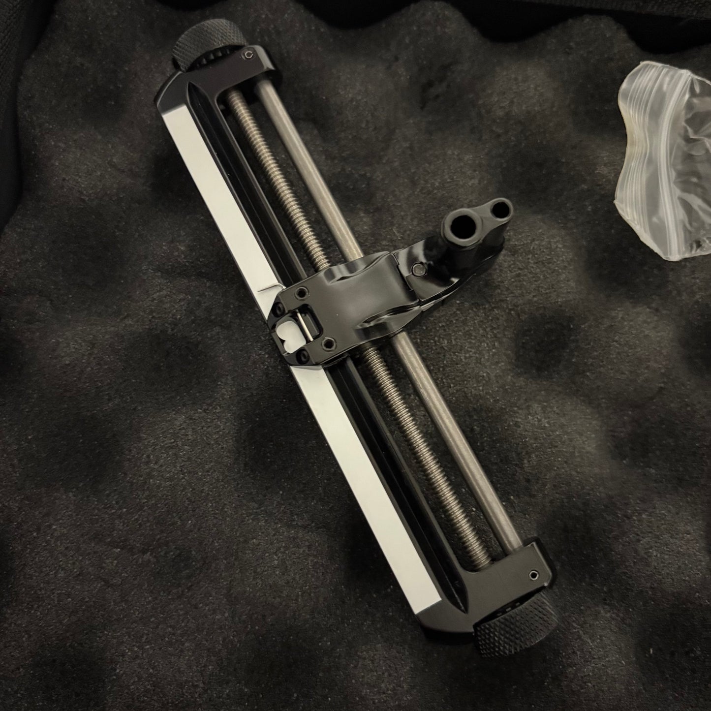 Sure Loc Icon X 550 Compound Sight LH Black 9 inch - NEW