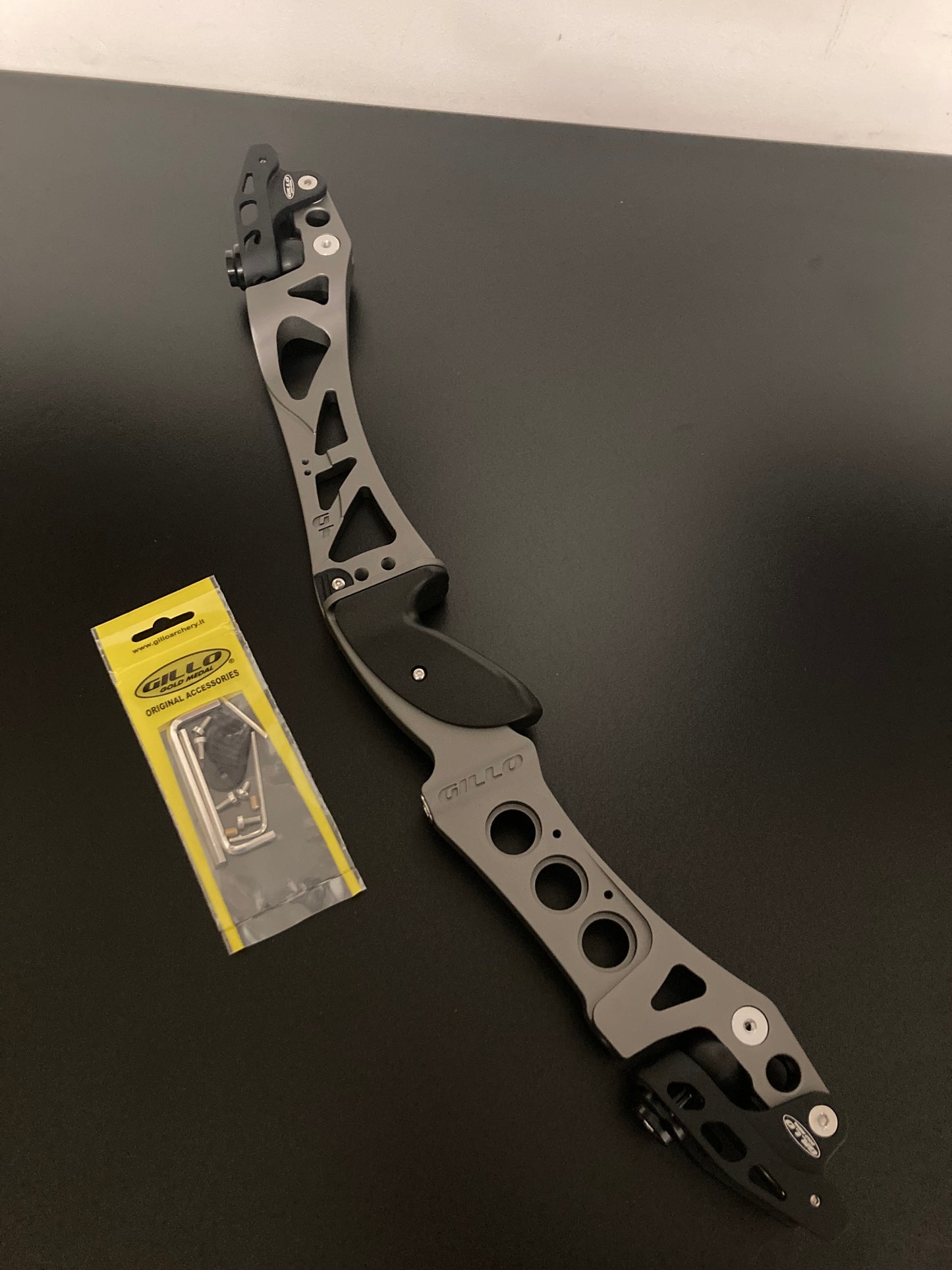 Gillo Riser GT-M 25 ILF RH Grey 25'' B-Grade - Show Model