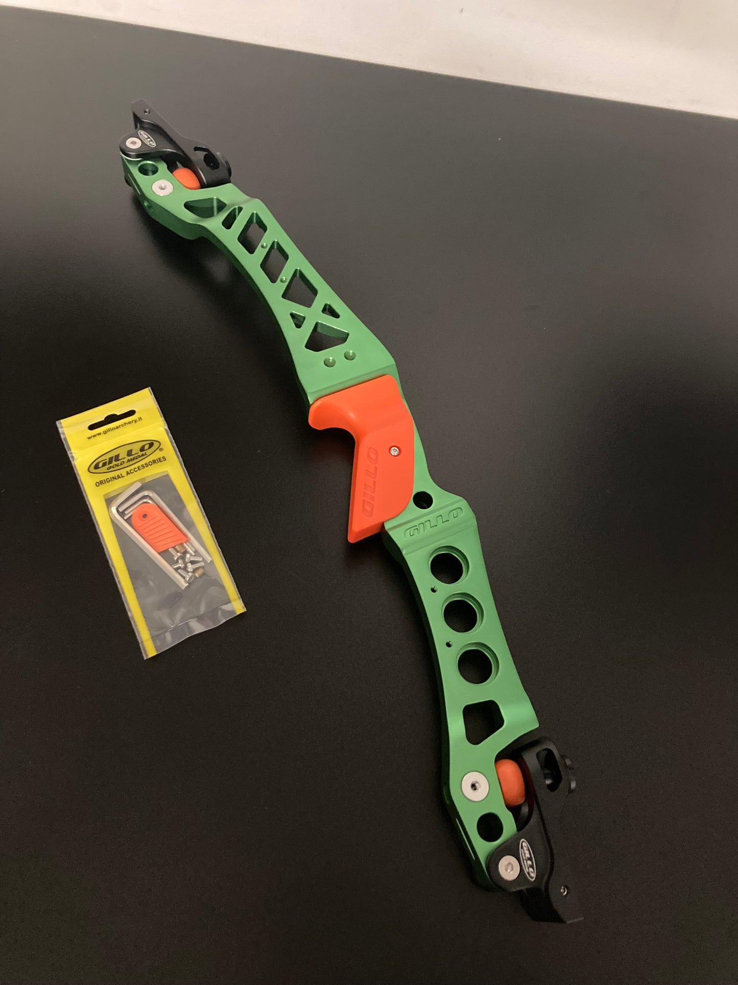 Gillo Riser GX2 25 ILF RH Green 25'' B-Grade - Show Model