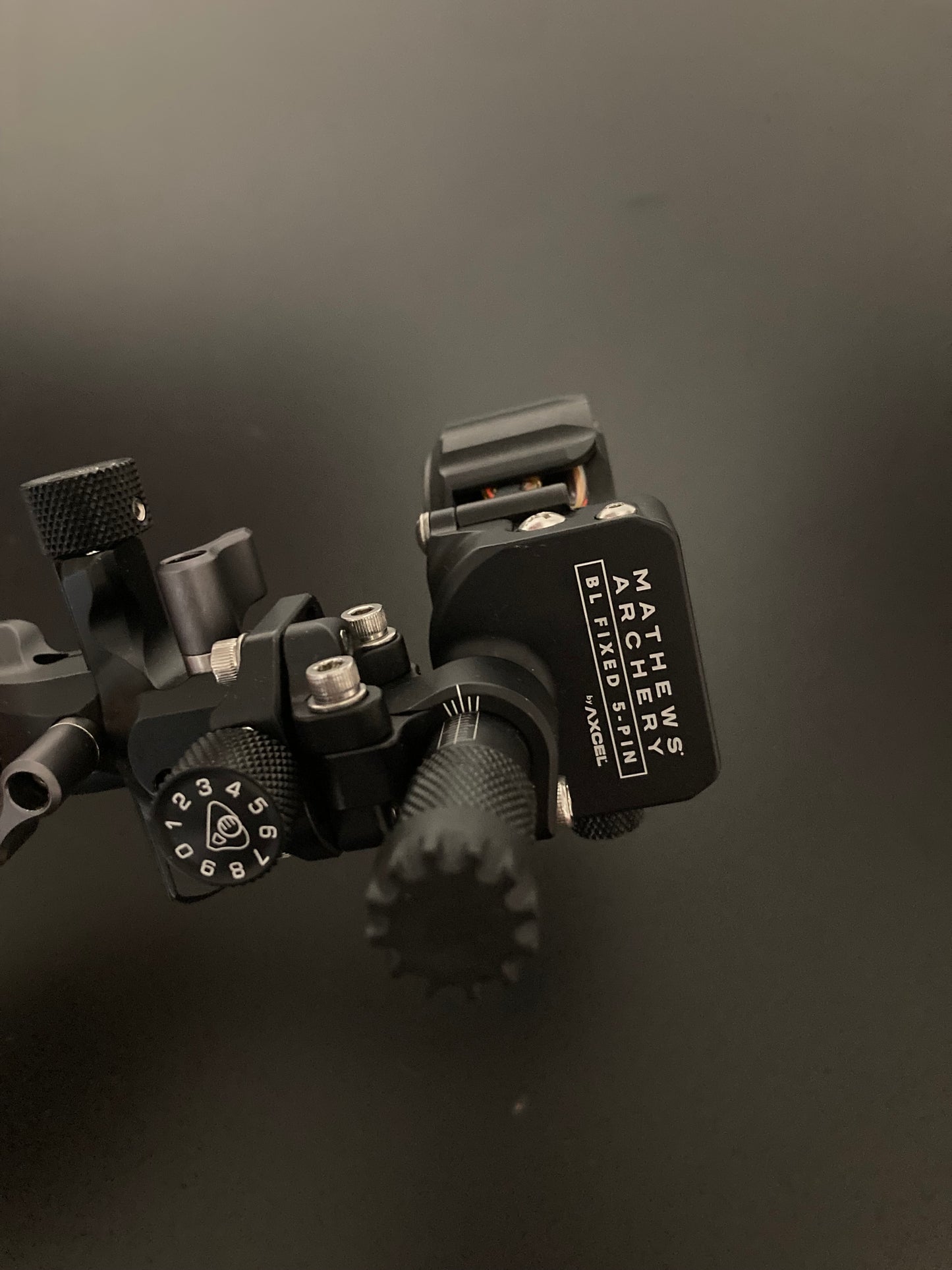 Axcel Mathews 5-pin Bridge Lock Sight RH - Show Model