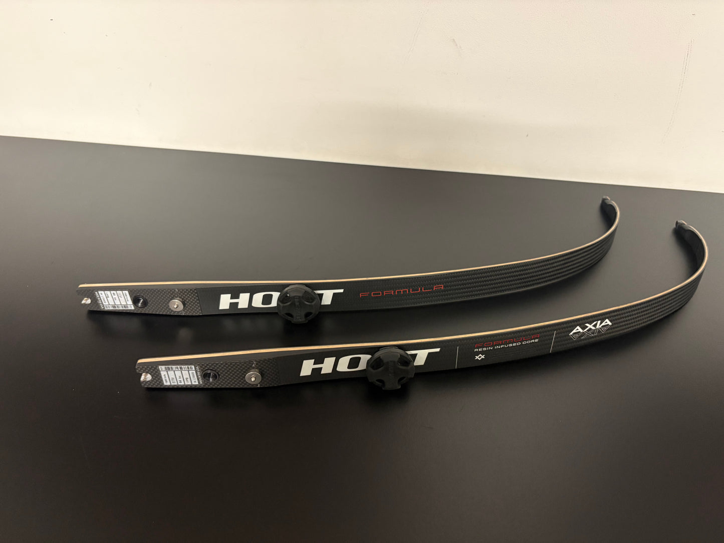 Hoyt Axia Formula Limbs Resin 70-44 lbs - Show Model (#364)