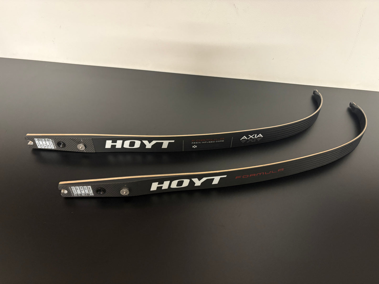 Hoyt Axia Formula Limbs Resin 70-44 lbs - Show Model (#363)