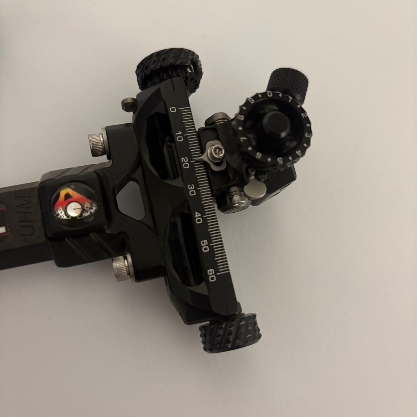 Axcel Achieve XP 1.5 Variable Range Compound Sight RH Black 6'' - Show Model (#BB88)