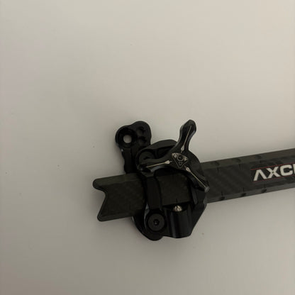 Axcel Achieve XP 1.5 Variable Range Compound Sight RH Black 6'' - Show Model (#BB88)