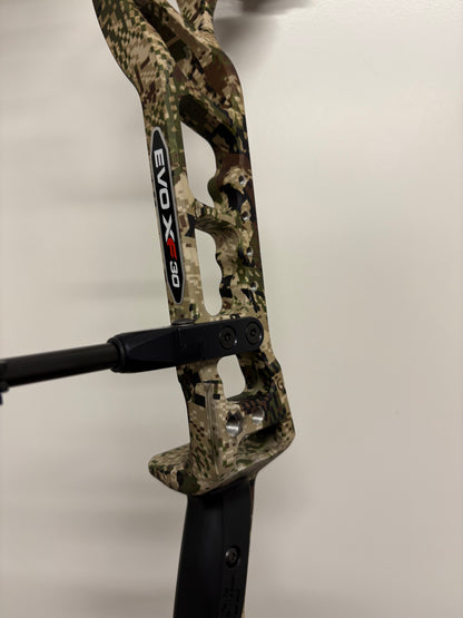 PSE Evo XF 30 E2 Compound Bow RH Optifade Subalpine 60-70 lbs - Show Model