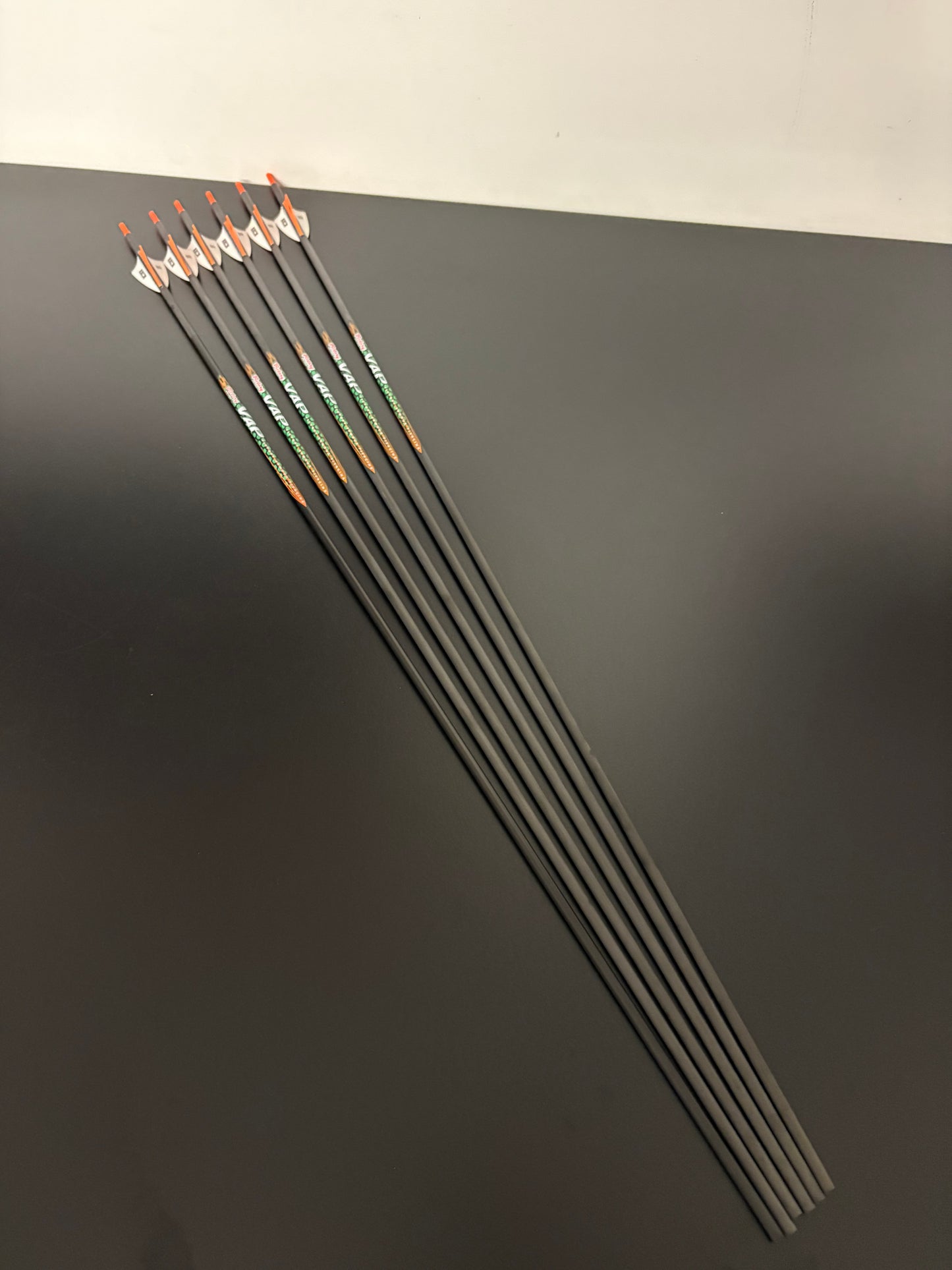 Victory VAP .166 V3 Carbon Arrows 6 pcs / Spine 350 / 30.5 inch - NEW