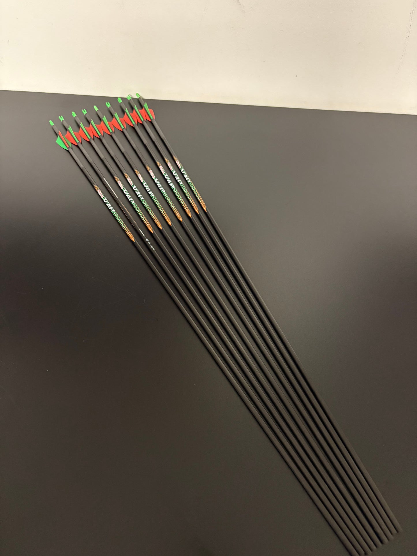 Victory VAP .166 V3 Carbon Arrows 9 pcs / Spine 300 / 30.5 inch - NEW