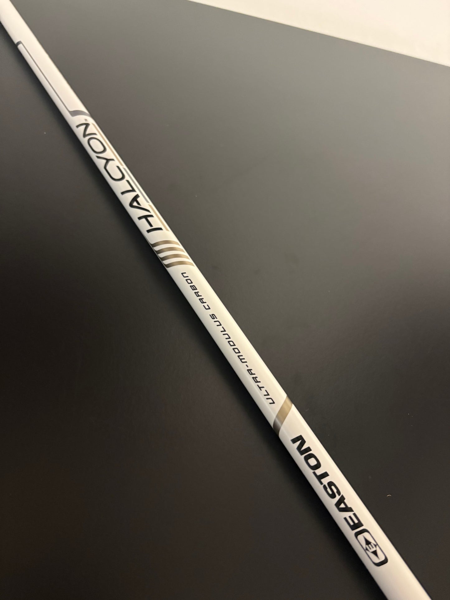 Easton Halcyon Long Stabilizer 27 inch White - NEW (#292)