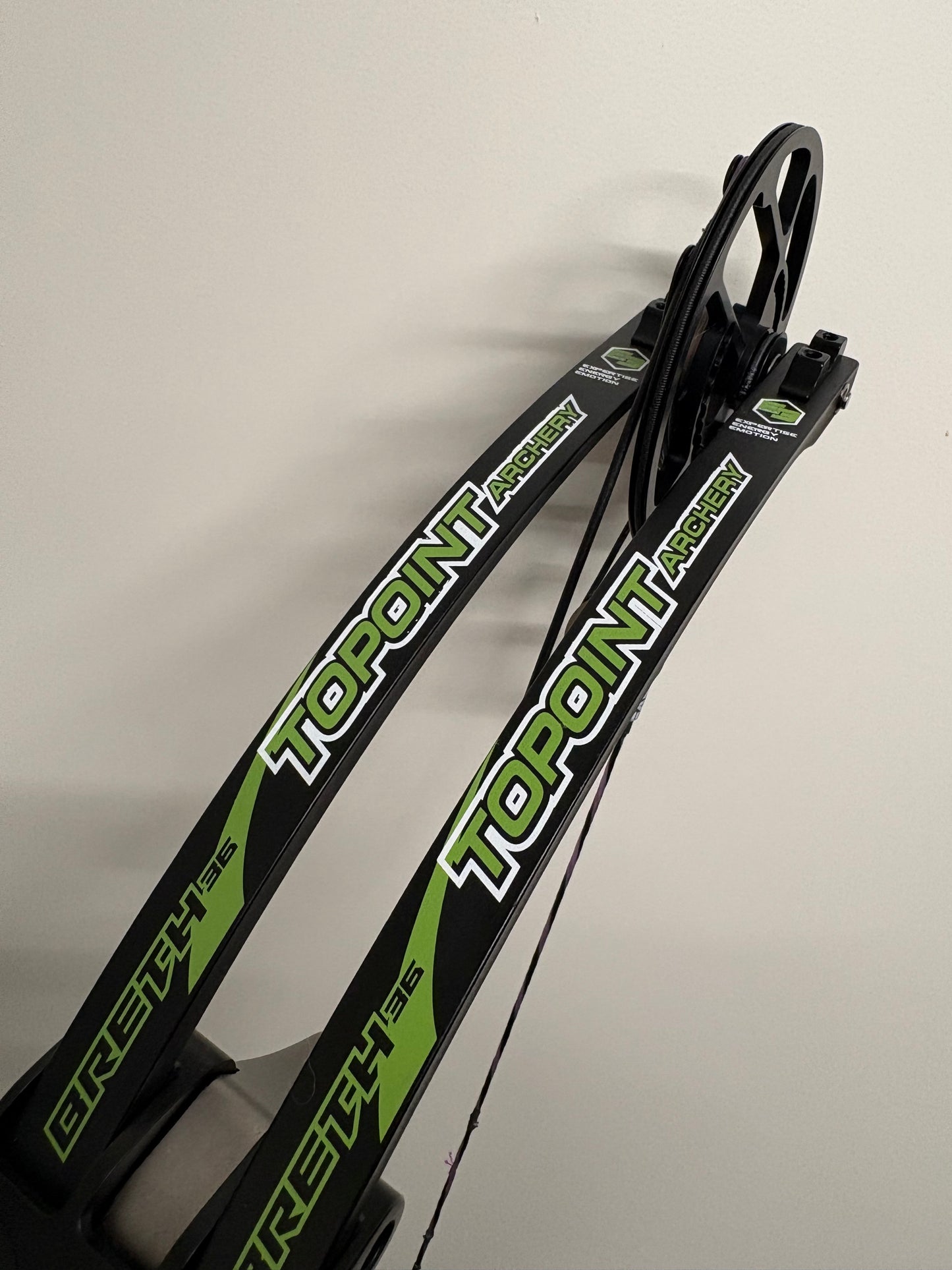 Topoint Breth 36 Compound Bow RH Smoke 40-50 lbs - Used