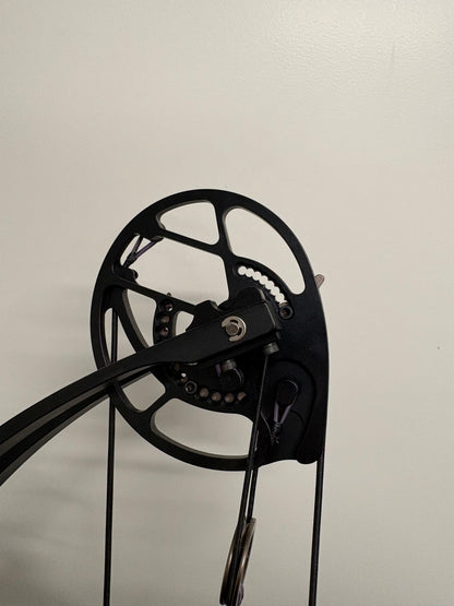 Topoint Breth 36 Compound Bow RH Smoke 40-50 lbs - Used