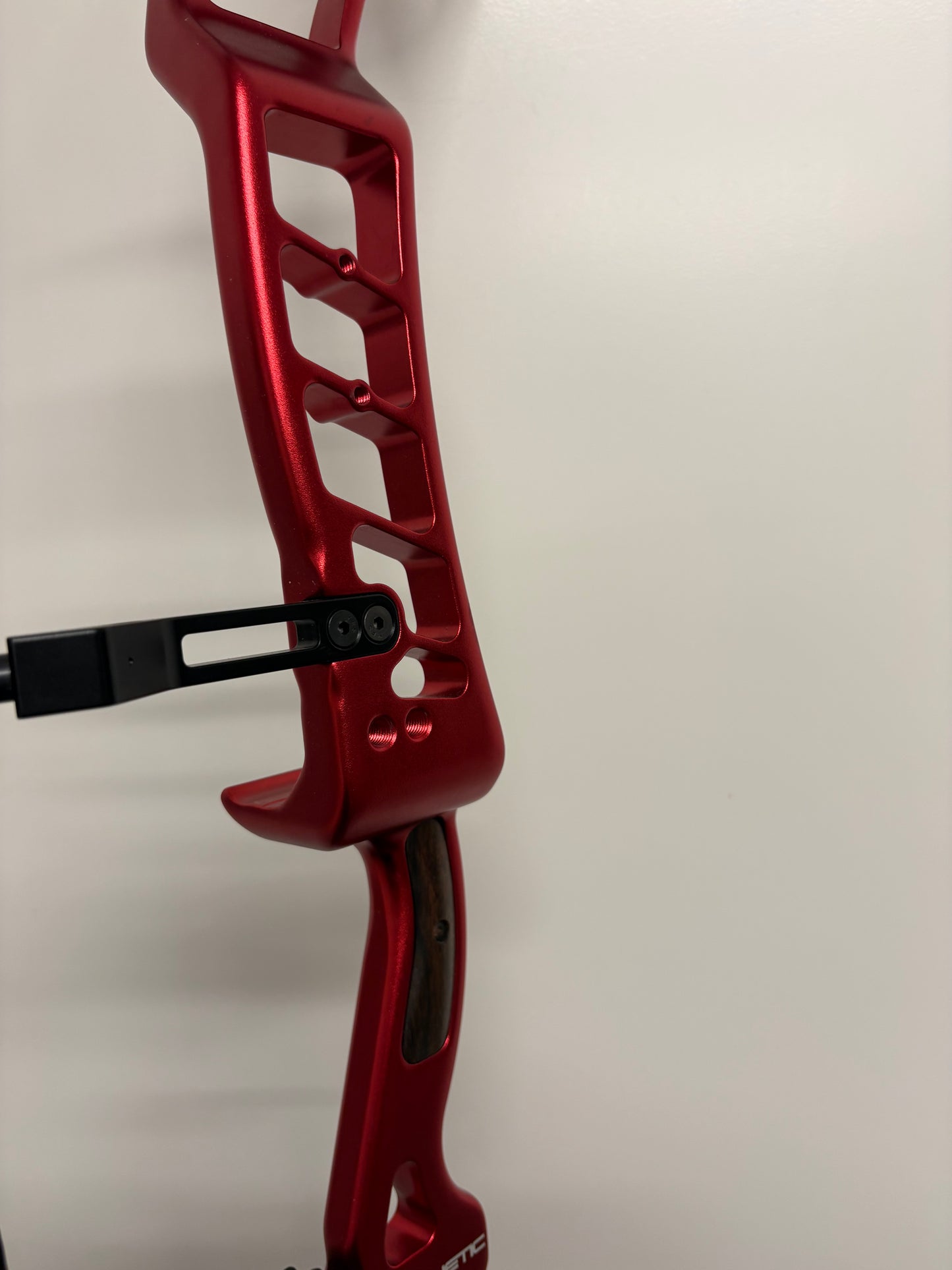Topoint Trium X Compound Bow RH Red 50-60 lbs - Used