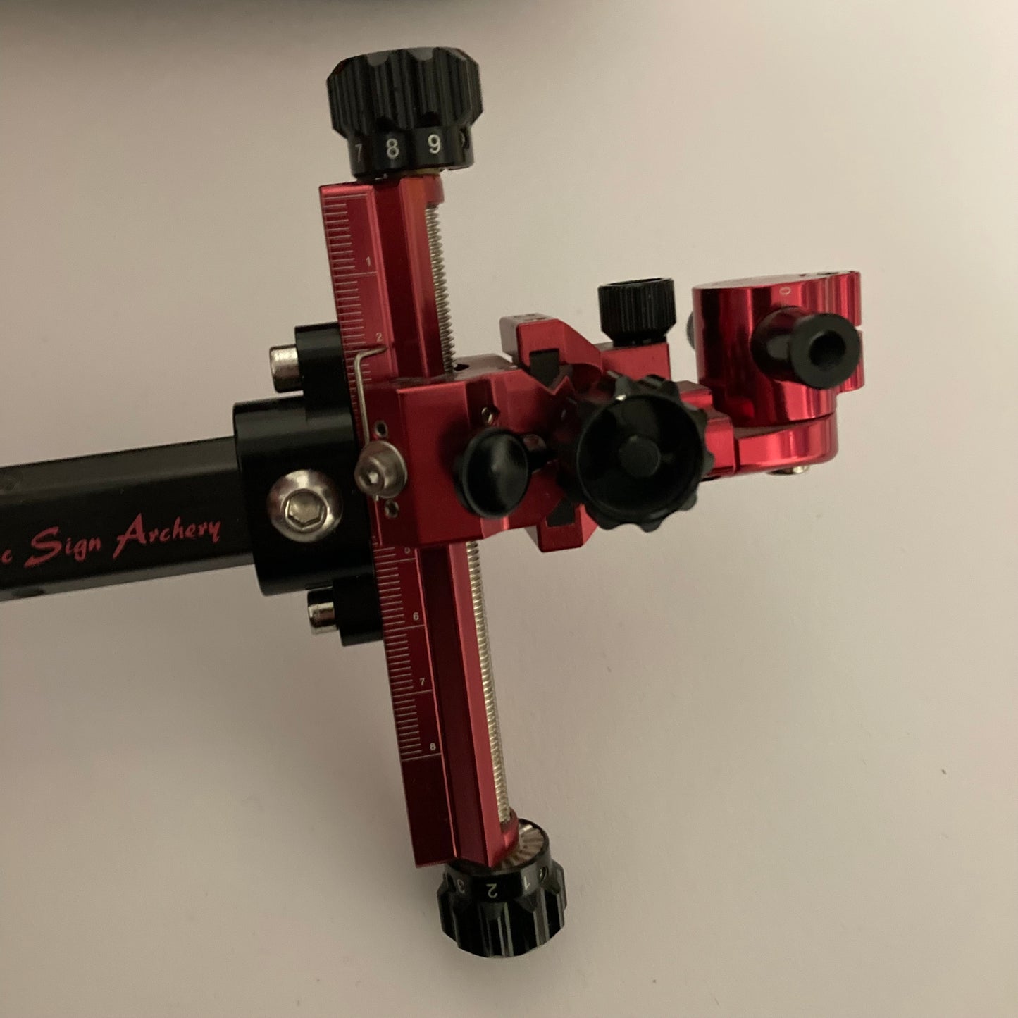 Dynamic Sign Archery Compound Sight RH MULTIPLE COLOURS - Show Model