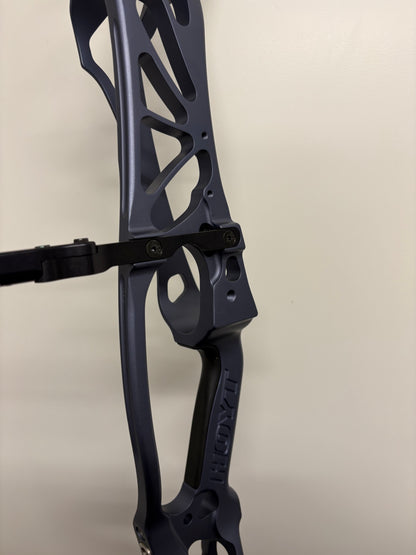 Hoyt Prevail 40 Compound Bow RH Slate SVX #1 50-60 lbs - Used (1.1)