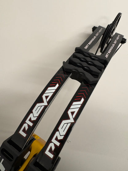 Hoyt Prevail 40 Compound Bow RH Gold SVX #1 50-60 lbs - Used (1.1)