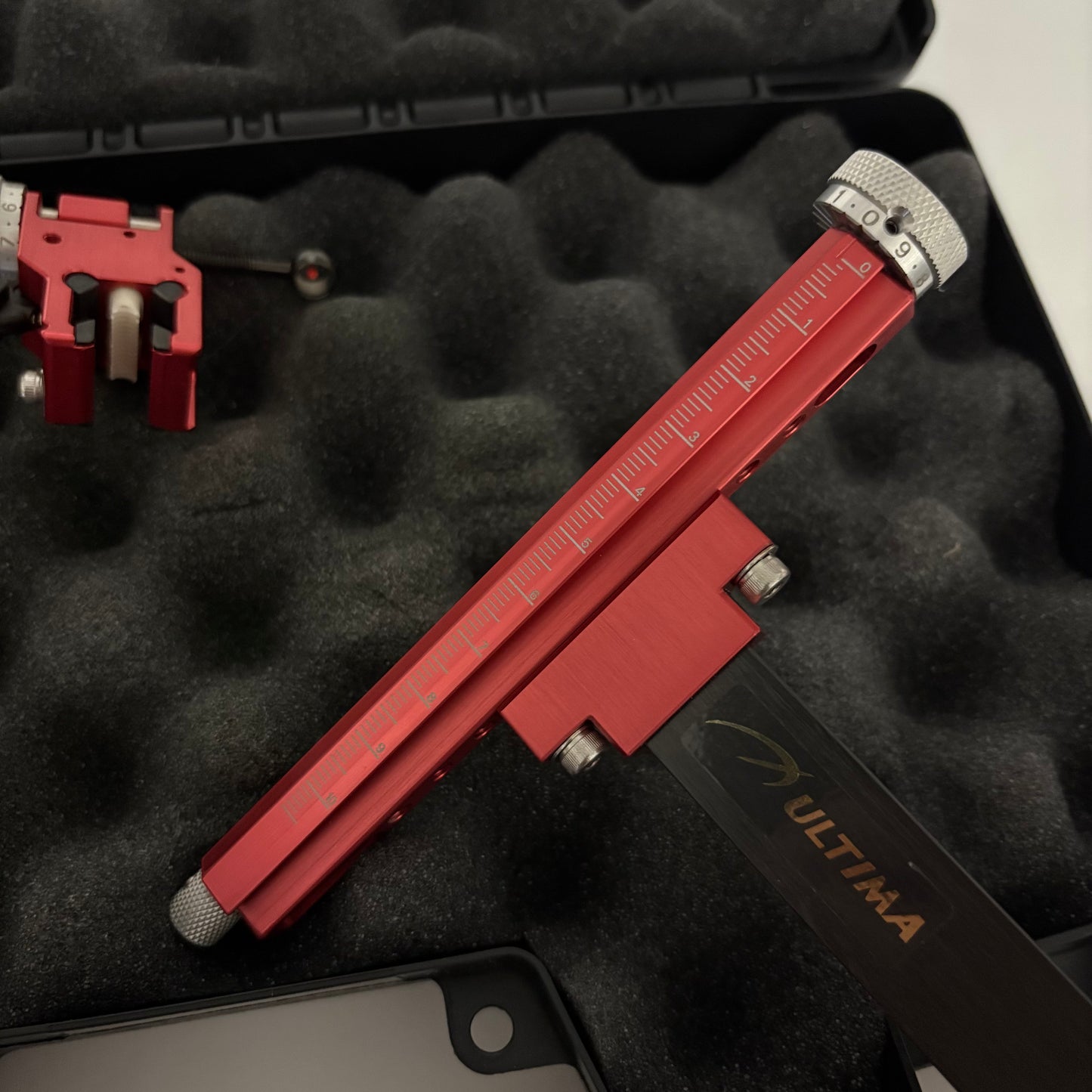 Shibuya Ultima Recurve Sight RH Red - Used (#OR47)