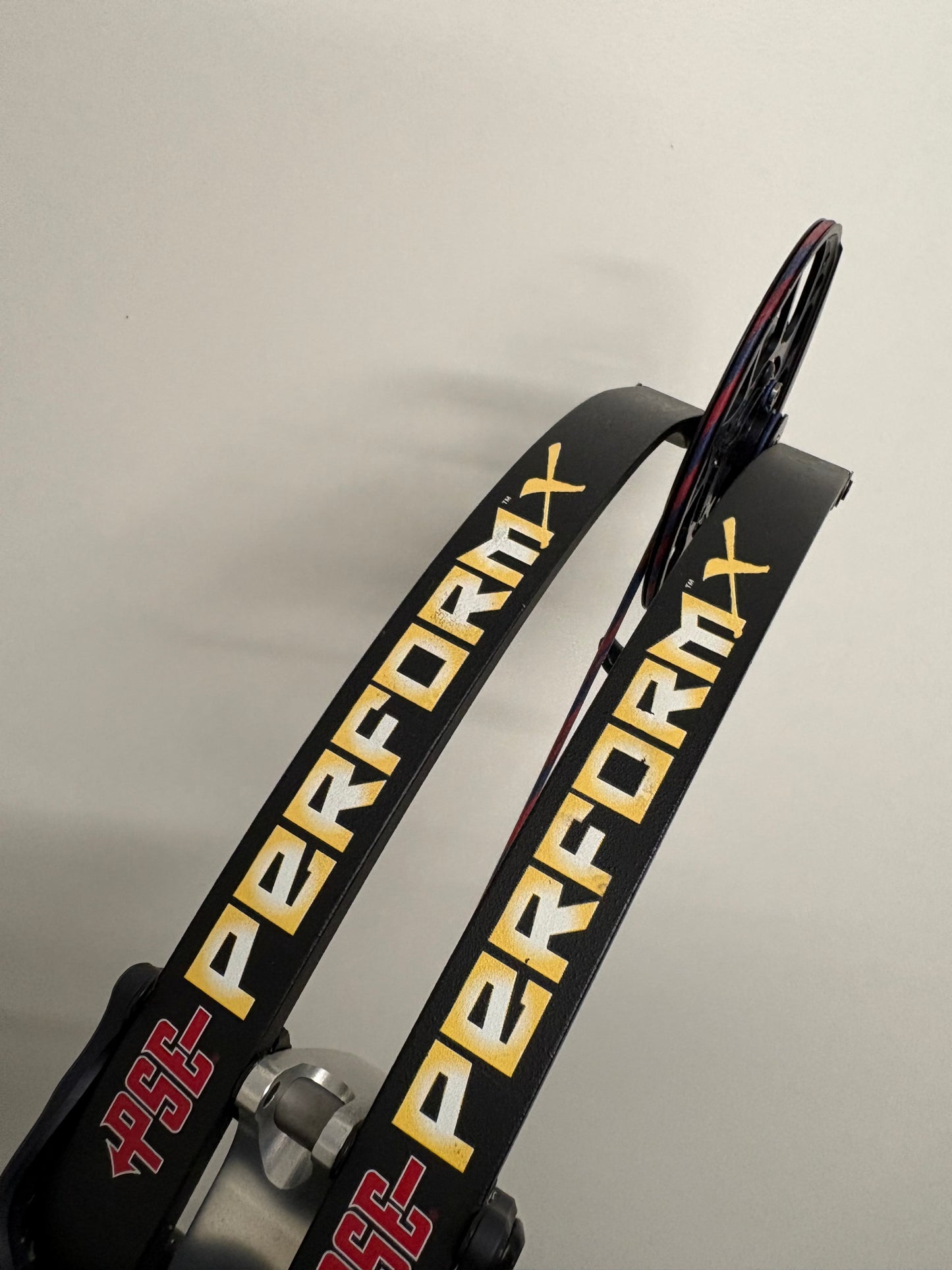 PSE Perform X Compound Bow RH Silver 50-60 lbs - Used