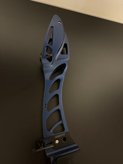 Hoyt Riser Formula XD RH Cosmo Blue 25'' - Used