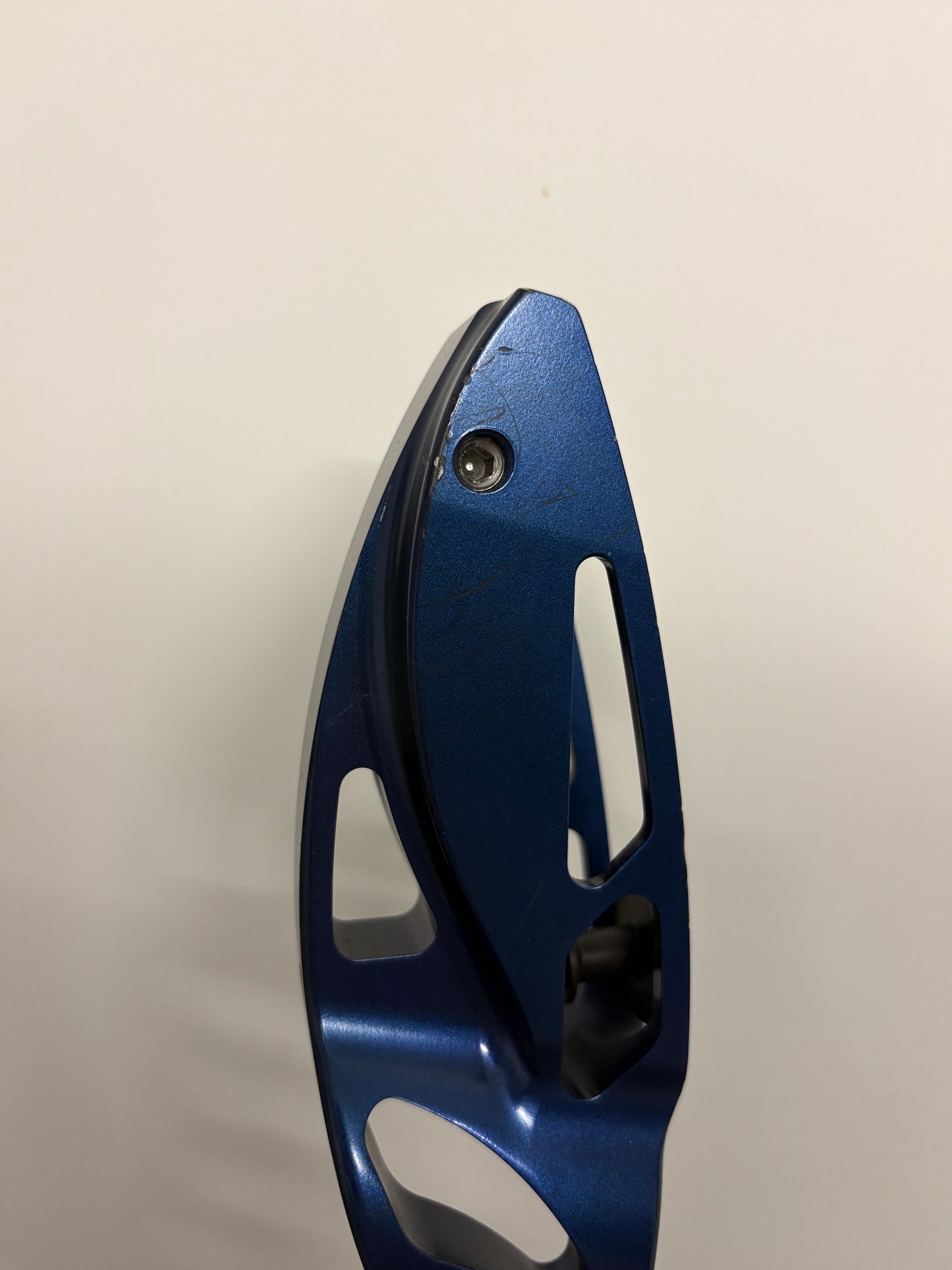 Hoyt Riser Formula XD RH Cosmo Blue 25'' - Used