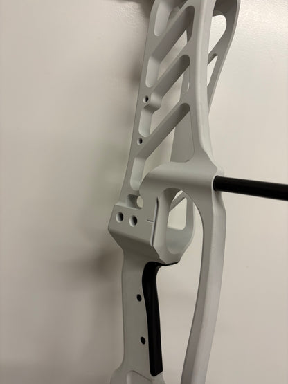 Hoyt Stratos 36 Compound Bow LH Frost White SVX #1 50-60 lbs - NEW