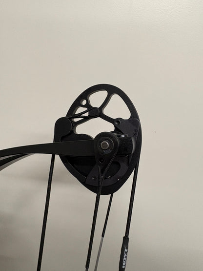 Hoyt Stratos 36 Compound Bow LH Stardust Purple SVX #1 50-60 lbs - NEW