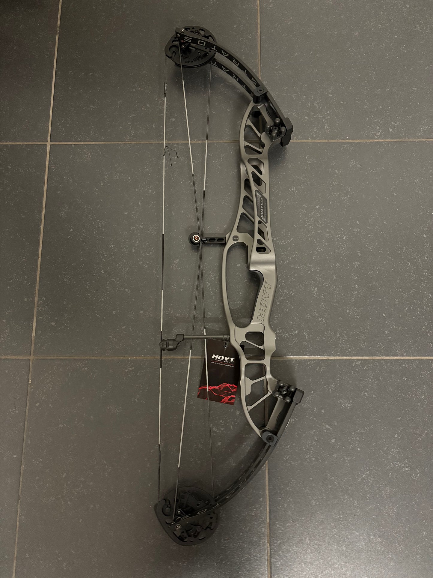 Hoyt Stratos 36 Compound Bow LH Slate HBT #2 50-60 lbs - NEW