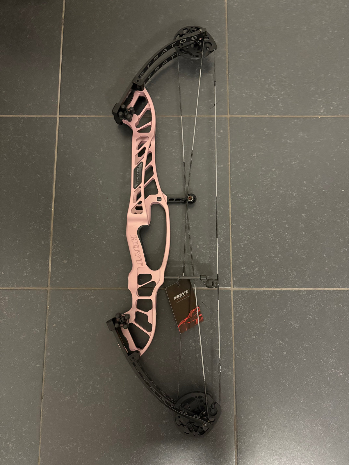 Hoyt Stratos 36 Compound Bow RH Champagne Pink HBT #2 40-50 lbs 
