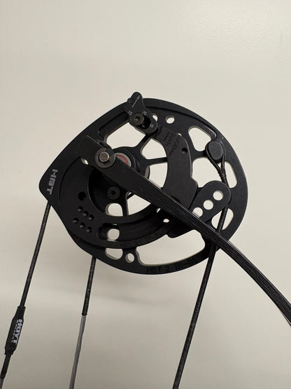 Hoyt Stratos 36 Compound Bow RH Champagne Pink HBT #2 40-50 lbs - NEW