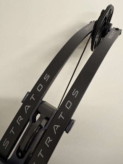 Hoyt Stratos 36 Compound Bow RH Black Ink HBT #2 40-50 lbs - NEW