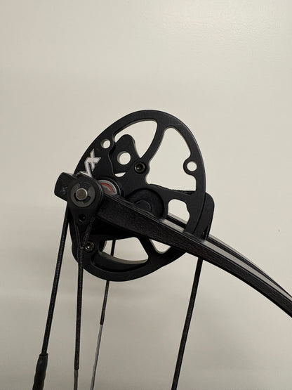 Hoyt Stratos 40 Compound Bow LH Champagne Pink SVX #2 50-60 lbs - NEW