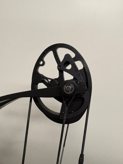 Hoyt Stratos 40 Compound Bow LH Frost White SVX #3 50-60 lbs - Show Model