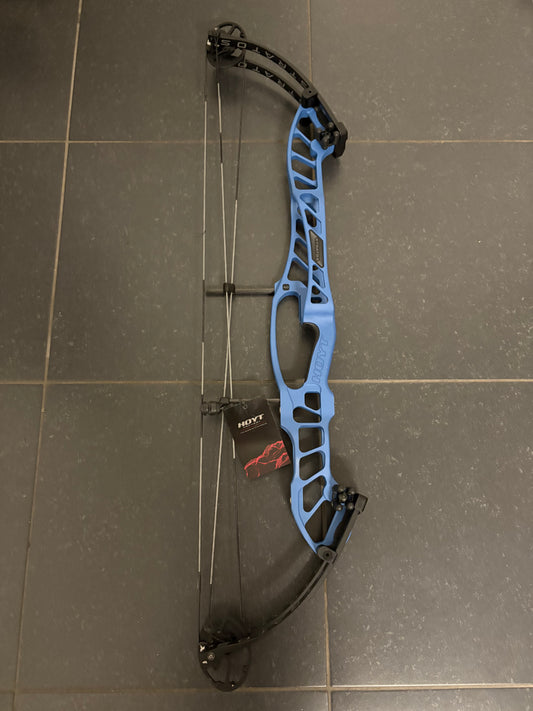 Hoyt Stratos 40 Compound Bow LH Liquid Blue SVX #3 50-60 lbs - NEW