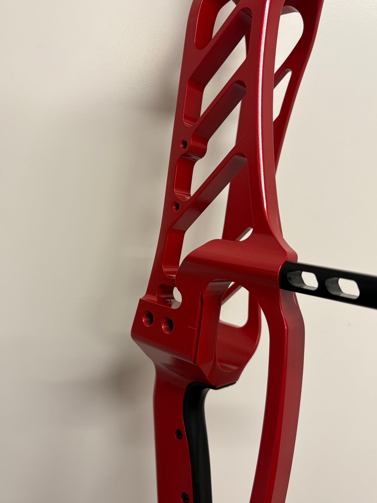 Hoyt Stratos 40 Compound Bow LH Infra Red HBT #1 50-60 lbs - NEW