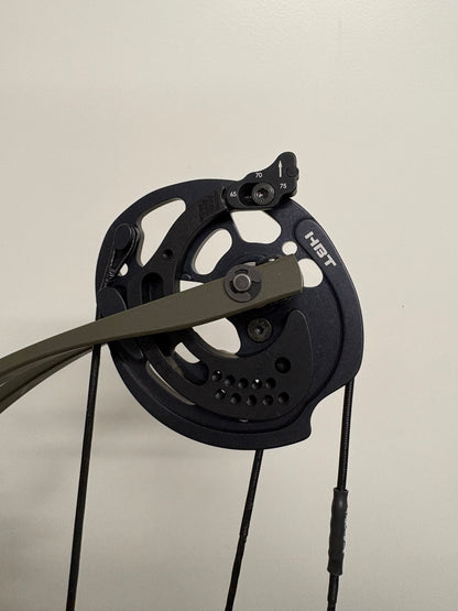 Hoyt Stratos 40 Compound Bow LH Wilderness HBT #1 50-60 lbs - NEW