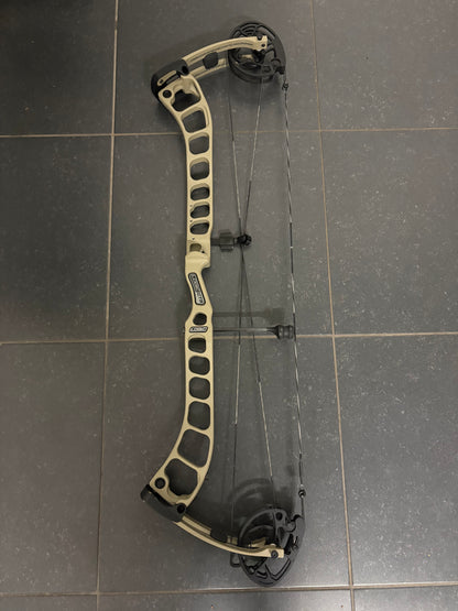 Prime Logic CT9 Compound Bow RH Tundra 40-50 lbs - Used