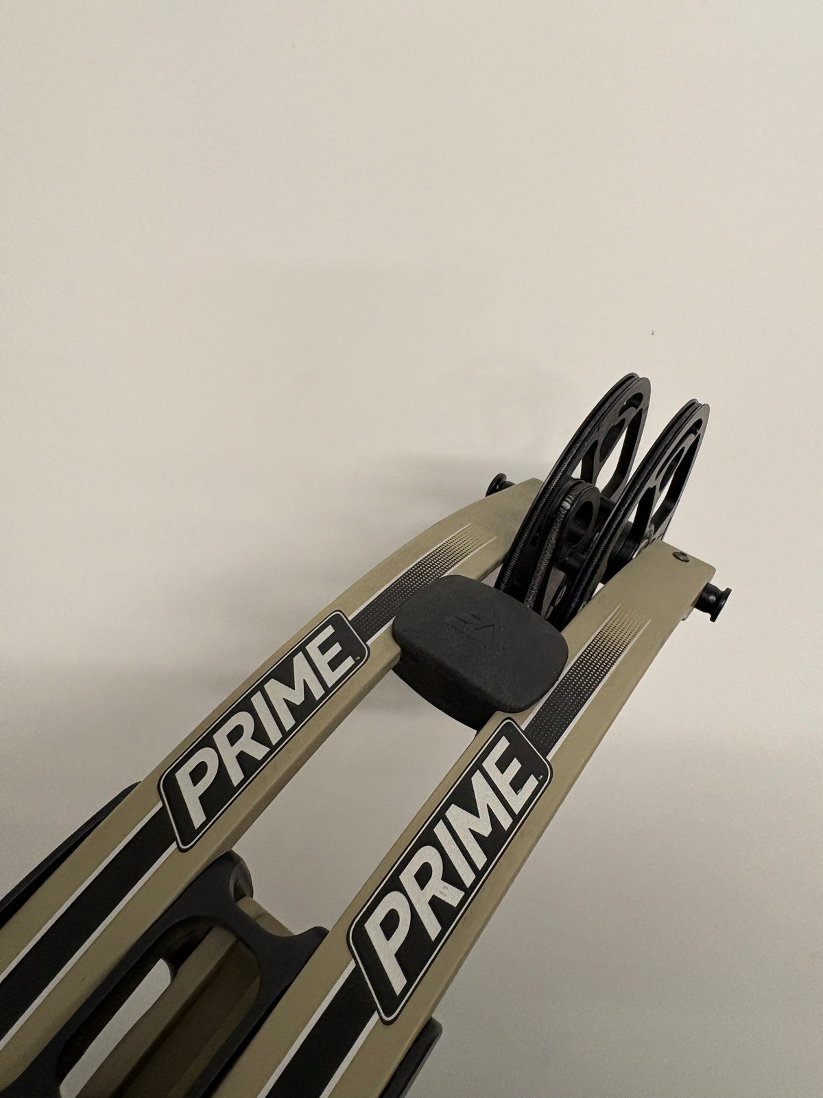 Prime Logic CT9 Compound Bow RH Tundra 40-50 lbs - Used