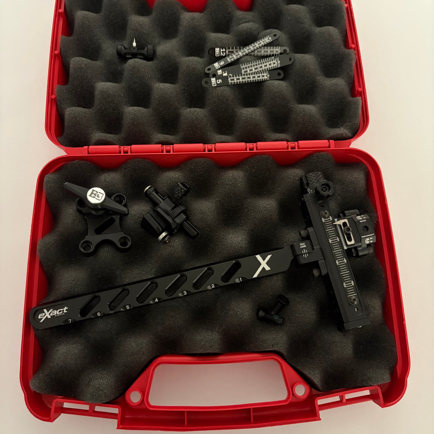 B3 Exact Q2 Target Compound Sight RH Black 8 inch - Used